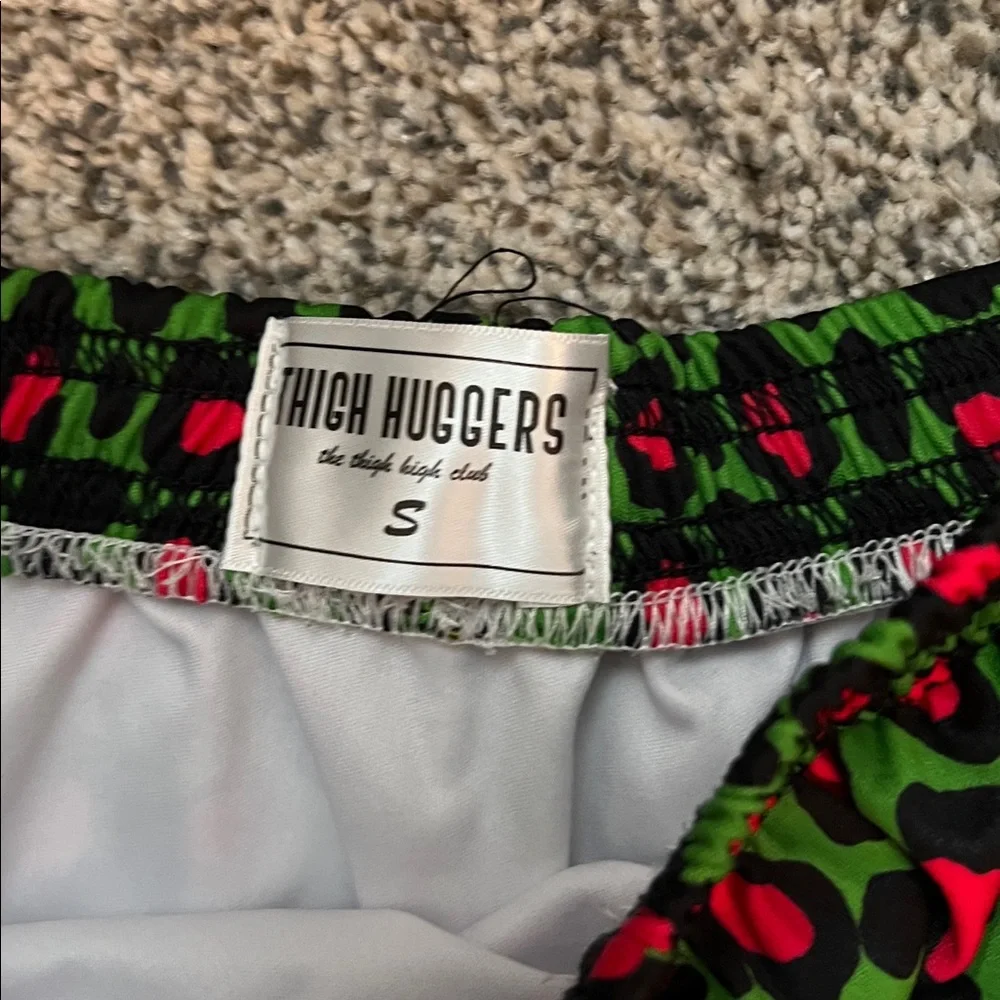 Thigh Huggers Green and Red Patterned Shorts - Picture 2 of 5